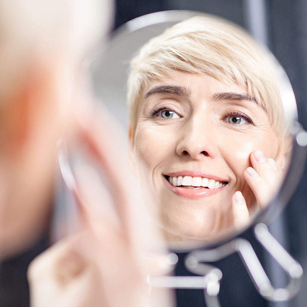 White woman in mirror 2